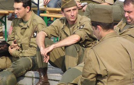 Armata americana, mai blanda cu homosexualii