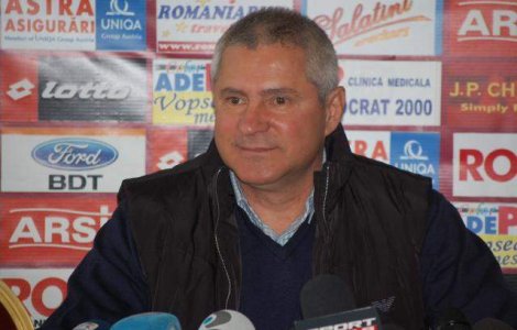 Panait, pe banca Rapidului