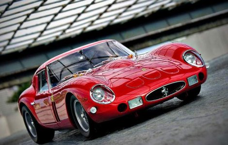 Un Ferrari 250 GTO a devenit cea mai scumpa masina din lume