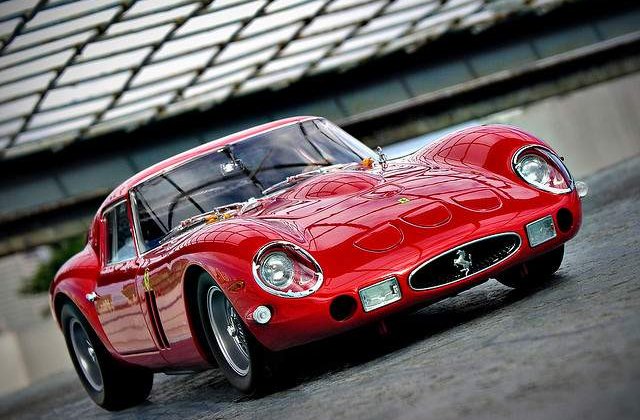 Un Ferrari 250 GTO a devenit cea mai scumpa masina din lume