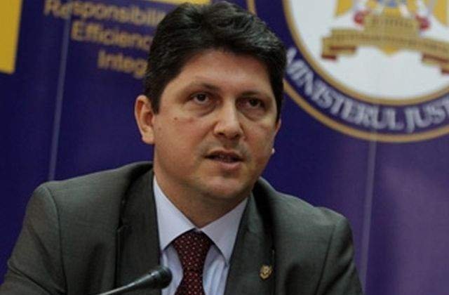 Corlatean: Franta a primit de 8 ori mai multi bani pentru romi decat Romania