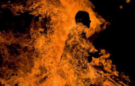 Un barbat si-a dat foc in apropiere de Capitoliul din Washington