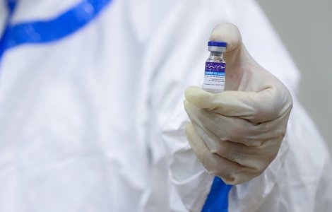 Lege promulgată/ Persoanele care se vaccinează împotriva COVID-19 beneficiază de câte o zi liberă plătită pentru fiecare doză