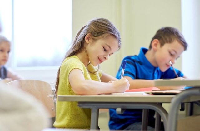 Cum poate fi îmbunătățită creativitatea elevilor prin mobilier de școală mai bun