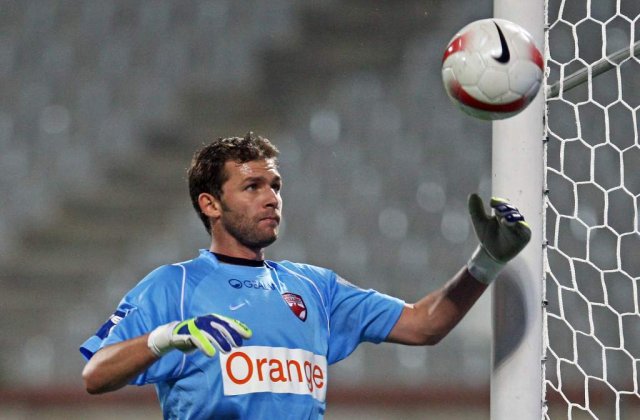 Lobont isi ia adio de la Dinamo