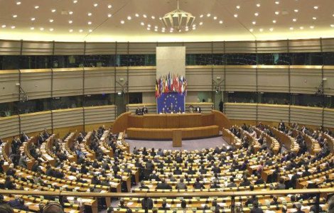Vot divizat al europarlamentarilor romani asupra Directivei anti-tutun