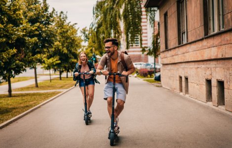 Un oraș din România interzice trotinetele electrice în zonele pietonale