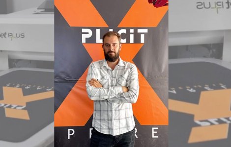 Povestea lui Ștefan Silviu Neculai. A ajuns pe culmi pornind dintr-un mic birou în care imprima tricouri