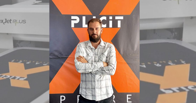 Povestea lui Ștefan Silviu Neculai. A ajuns pe culmi pornind dintr-un mic birou în care imprima tricouri