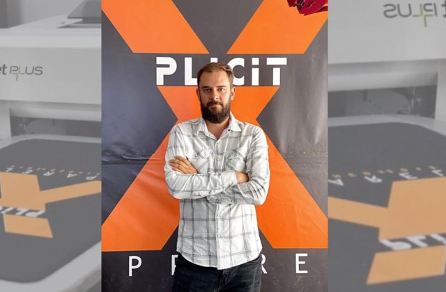 Povestea lui Ștefan Silviu Neculai. A ajuns pe culmi pornind dintr-un mic birou în care imprima tricouri