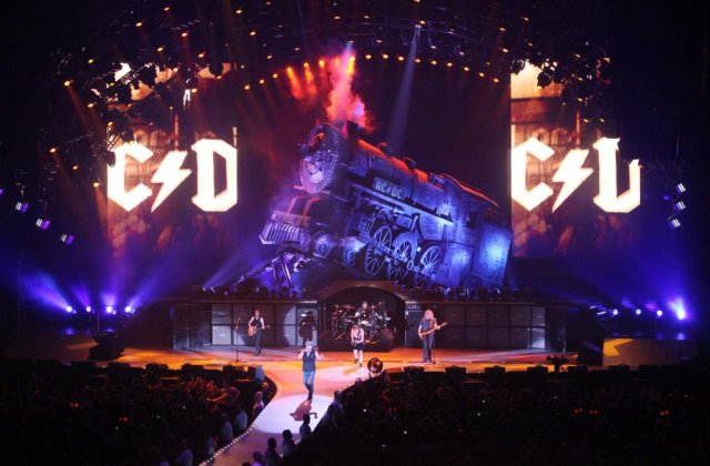 [VIDEO] Documentar AC/DC, lansat in format DVD