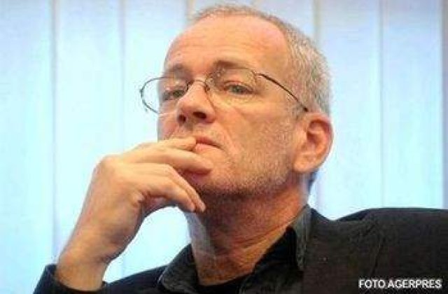 Sassu, demis de la TVR