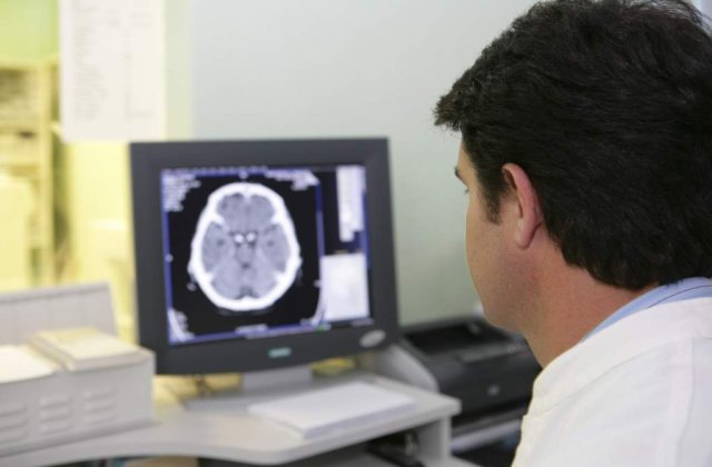 10 experimente fascinante cu creierul tau