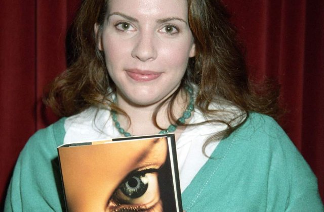 O nuvela a autoarei romanelor "Twilight", distribuita gratuit online