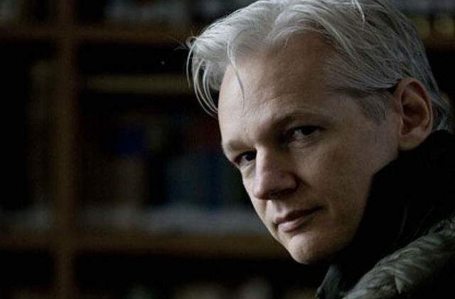 [VIDEO] Julian Assange: Filmul despre WikiLeaks este o mare siesta geriatrica