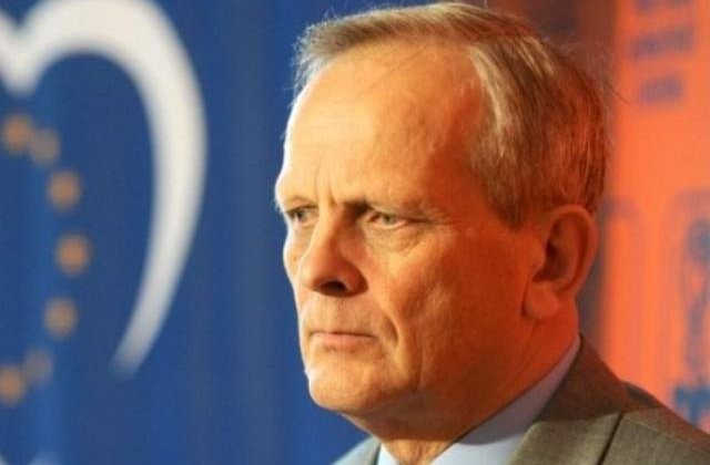 Stolojan: Martens a avut o contributie extraordinara la reunificarea Europei
