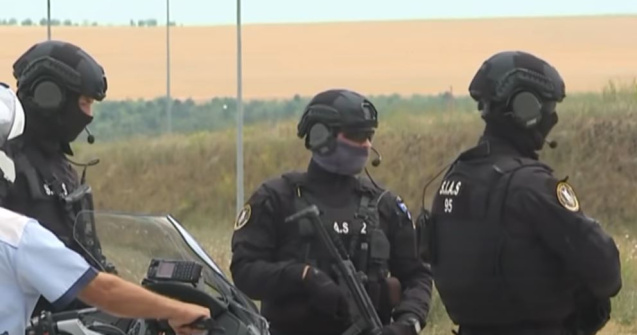 Greu de prins. Unul dintre cei mai mari contrabandiști din România, dat în urmărire națională, a fost găsit în apropiere de casă