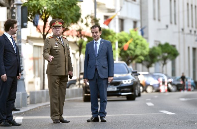 Orban, despre situația de la CFR Călători: Directorul ar fi trebuit să își dea demisia imediat