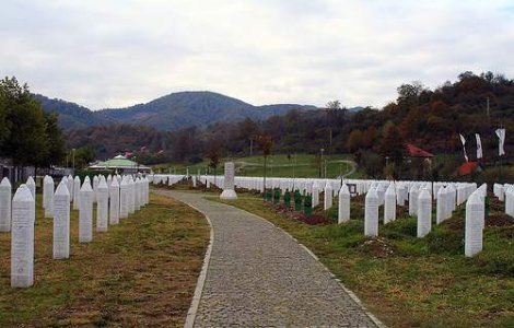 Serbia condamna masacrul de la Srebrenita