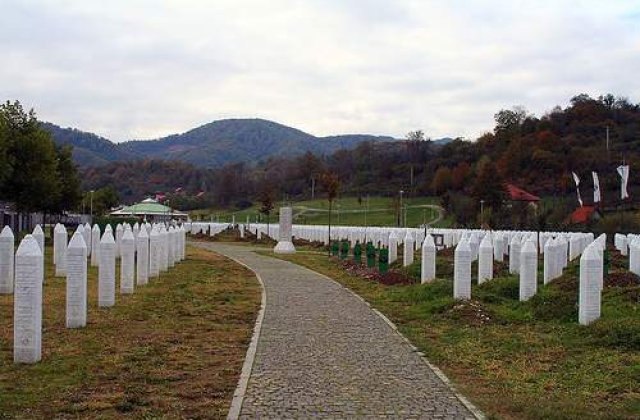 Serbia condamna masacrul de la Srebrenita