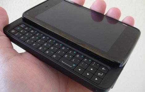 Nokia N900: vitezometru, GPS si telecomanda pentru far