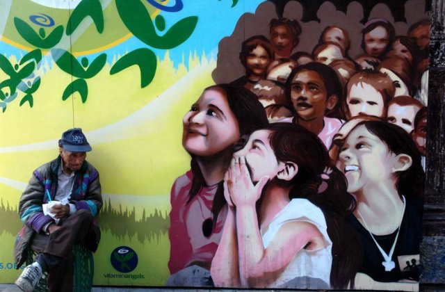 Avere din vanzarea cutiilor de conserve goale!