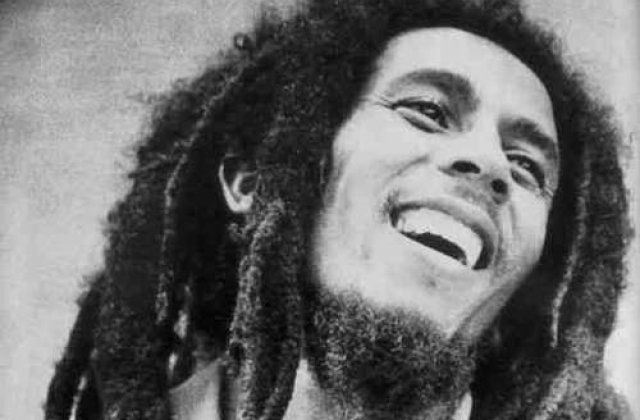 [VIDEO] Un fan Bob Marley are interdictie la muzica raggae