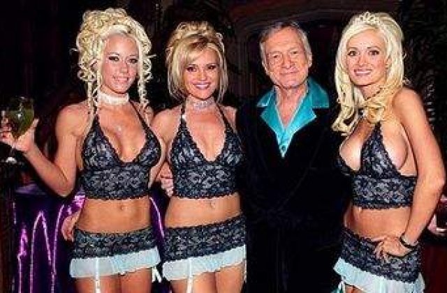 Hugh Hefner se insoara la 84 de ani