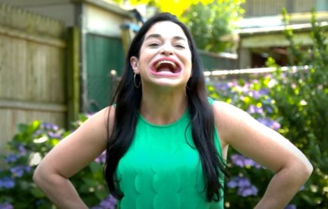 O femeie a intrat în Cartea Recordurilor pentru cea mai mare gură din lume