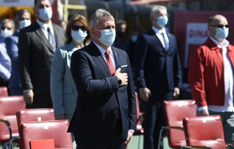 Ministrul de Interne, Lucian Bode, și-a secretizat lucrarea de doctorat cu o zi înainte de a fi făcută publică, deși prevederile legale obligă la expunerea tezei