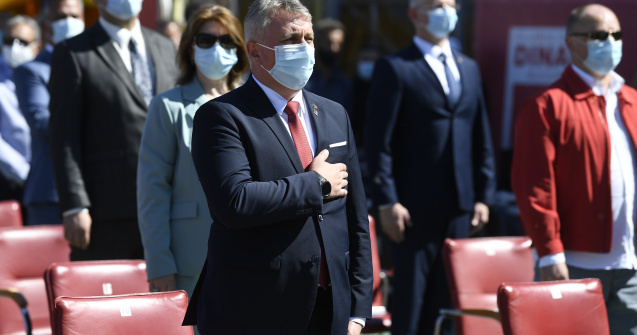 Ministrul de Interne, Lucian Bode, și-a secretizat lucrarea de doctorat cu o zi înainte de a fi făcută publică, deși prevederile legale obligă la expunerea tezei