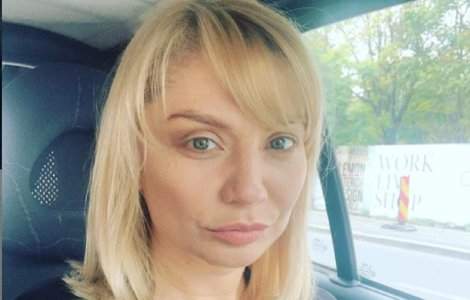 Cristina Cioran, făcută praf de internauți după ce s-a vaccinat împotriva COVID-19: „Cu cât te-au plătit?”