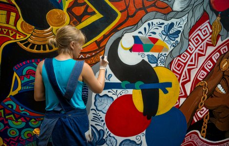 Prima poezie murală animată scrisă pe zidul unui colegiu din municipiul Sibiu