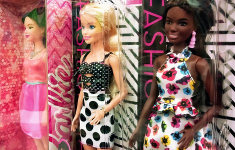 Păpuşă Barbie, creată în cinstea cercetătoarei care a contribuit la realizarea vaccinului Oxford