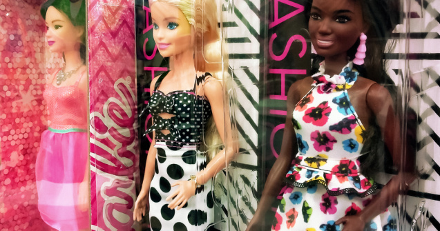 Păpuşă Barbie pentru femeia care a colaborat la realizarea vaccinului Oxford