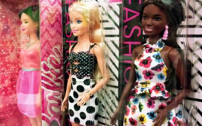 Păpuşă Barbie, creată în...