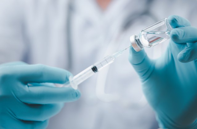 Ce persoană publică s-a vaccinat de patru ori pentru COVID-19: &bdquo;Ce nu faci din dragoste&rdquo;