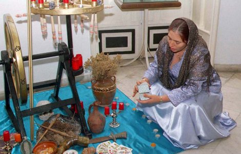 Două presupuse clarvăzătoare din Chișinău, condamnate la câte opt ani de închisoare pentru „înlăturarea aurei negative”