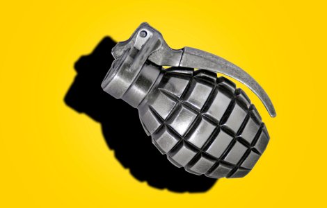 Alarmă falsă în aeroportul din Frankfurt. O sculptură în formă de grenadă a creat panică