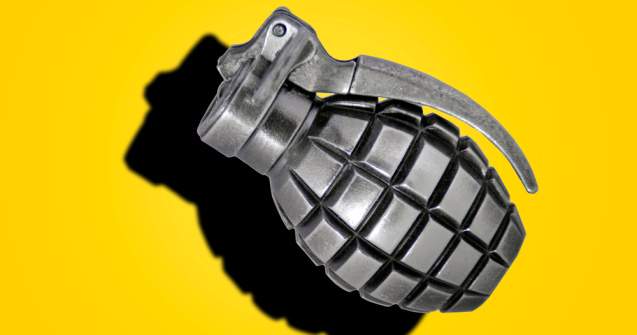 O sculptură în formă de grenadă a creat panică în aeroportul din Frankfurt