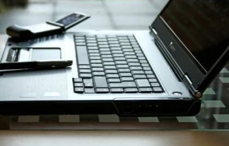 Senatorii asteapta observatii online