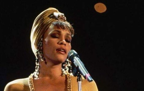 Whitney Houston si-a anulat concertul de la Paris