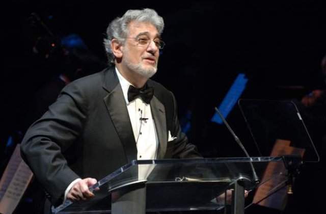 Placido Domingo a aparut pentru prima oara in public, dupa operatie