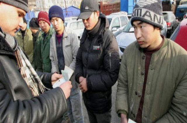 1.200 de retinuti, intr-o razie impotriva imigrantilor la Moscova