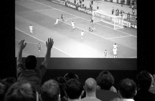 CM 2014: Romania se califica la baraj dupa ce a invins Estonia, scor 2-0