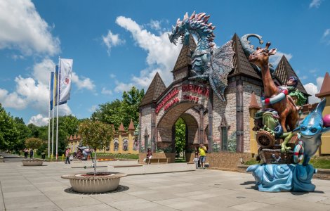 Primăria Sectorului 4 închide parcurile Lumea Copiilor și Orășelul Copiilor