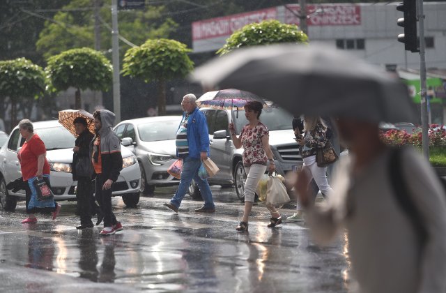 ANM: Avertizări Cod galben și Cod portocaliu de instabilitate atmosferică