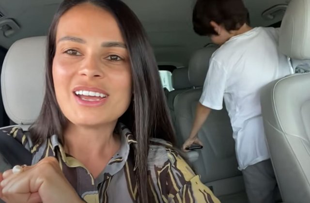 Anca Serea, tatuaj cadou pentru fiica de 14 ani. Unii dintre admiratori s-au declarat consternați de decizia prezentatoarei: „Cam devreme!”