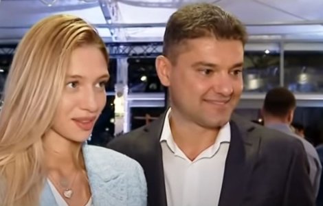 Cristian Boureanu pare să sufere din nou din dragoste. Fostul politician s-a despărțit de Laura Dincă