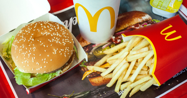 O rusoaică a dat în judecată McDonald's pentru că i-a stricat Postul Mare